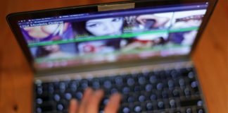 War On Porn: French NGOs Sue ISPs To Block Access To Adult Entertainment porn censored internet