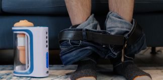 Autoblow Warns Their Customers About Responsible Use Of Remote Control Function Autoblow