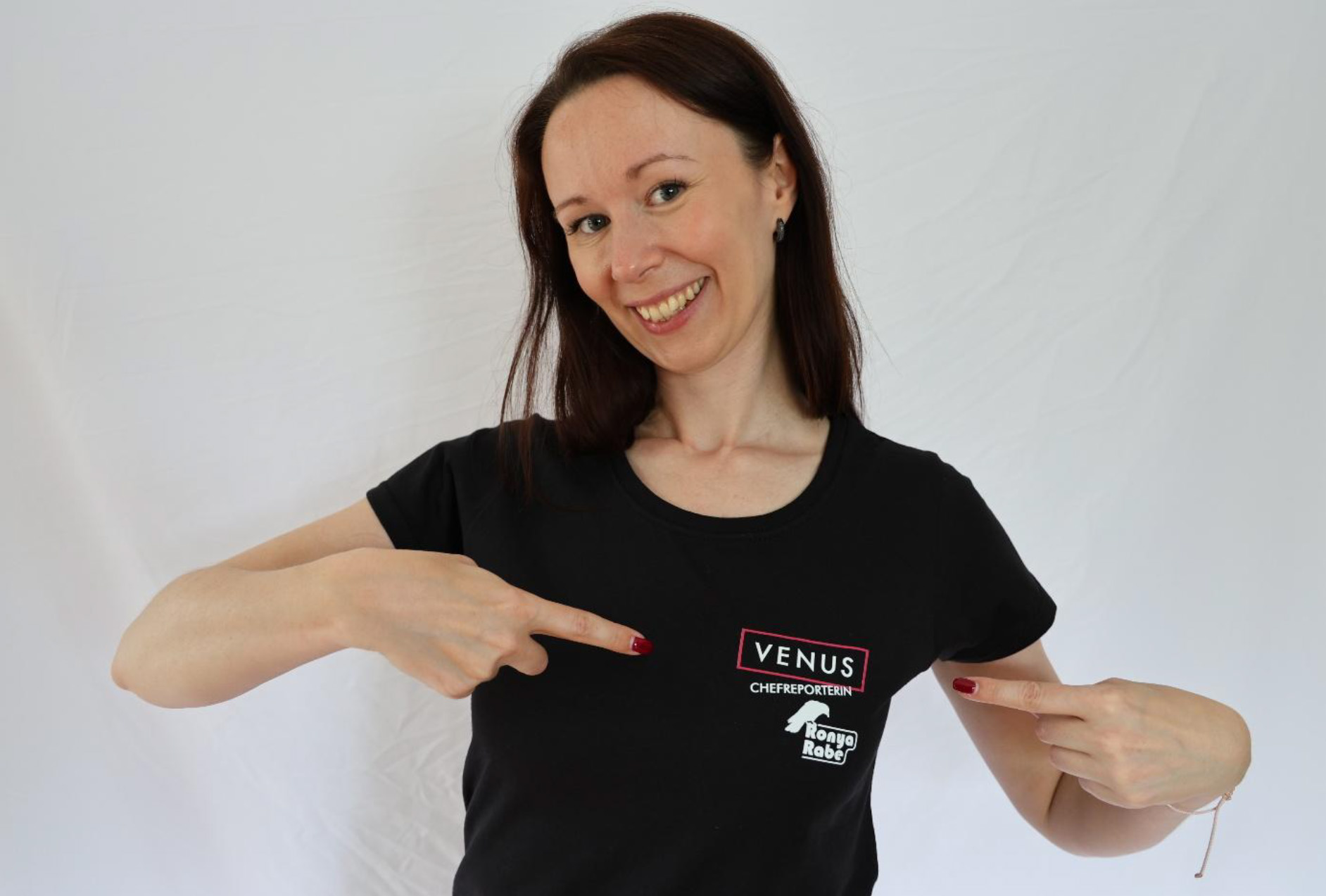 VENUS shirt 2026